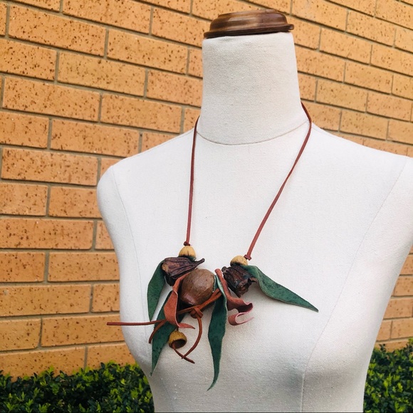 Jewelry - Felt leaves leather wooden Necklace